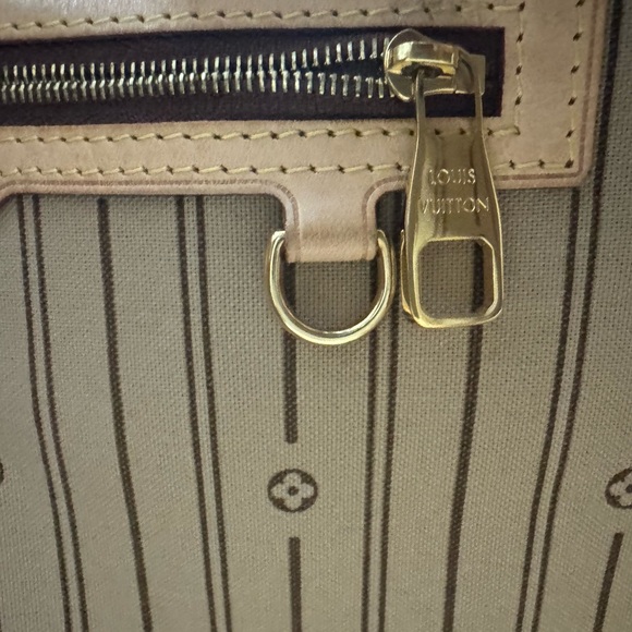 Authentic Delightful MM - Picture 9 of 12